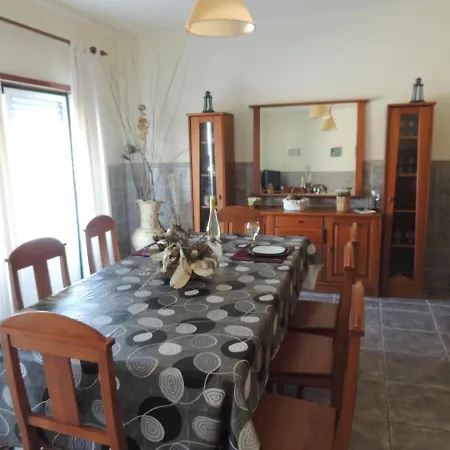 בית נופש Paredes Da Vitoria Senhora da Vitoria